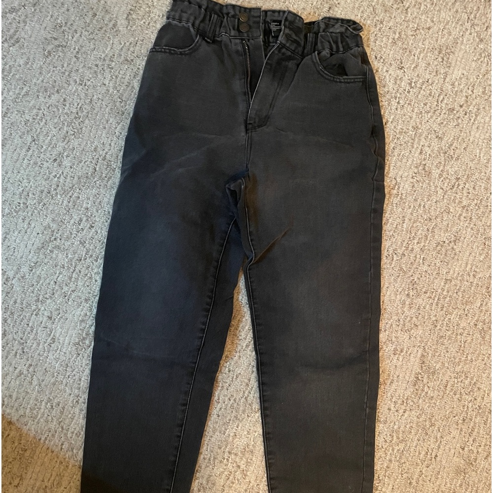 Black Distressed Elastic Mom Jean